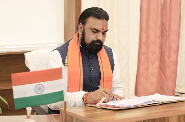 Bihar News: बिहार सरकार ने सामाजिक सुरक्षा पेंशन बढ़ाई, अब हर महीने मिलेंगे 1100 रुपये