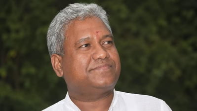 आरक्षण की हो समीक्षा, दलित की कुछ जातियों को ही मिल रहा फायदा- संतोष सुमन